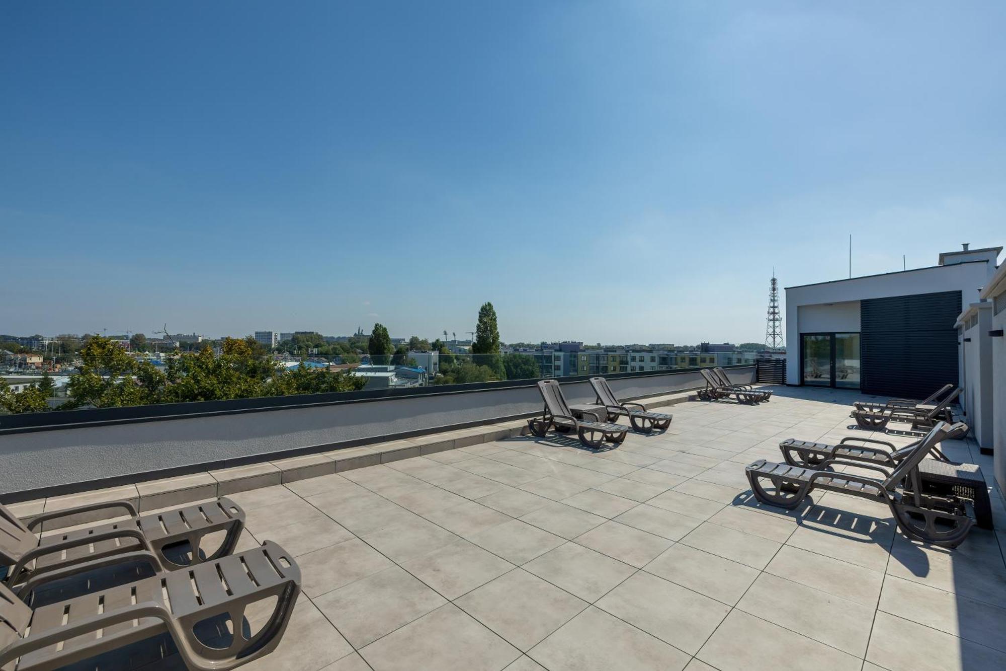 Seaside Apartamenty Baltycka 22 Kolobrzeg, Parking W Cenie Bagian luar foto